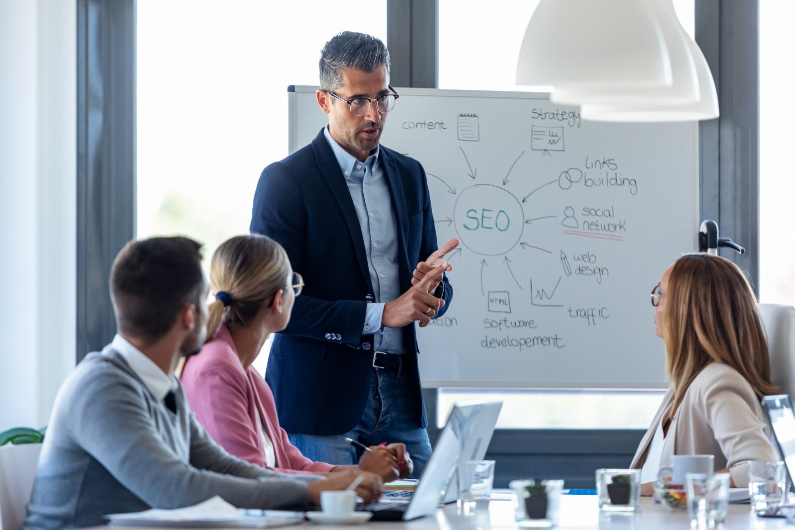 Rola SEO w marketingu internetowym - Jakie są kluczowe techniki optymalizacji? 15 Rola SEO w marketingu internetowym – Jakie są kluczowe techniki optymalizacji?