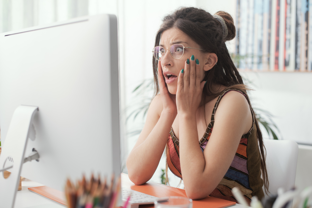 Aktualizacje CMS bez stresu – jak zadbać o ciągłość działania serwisu