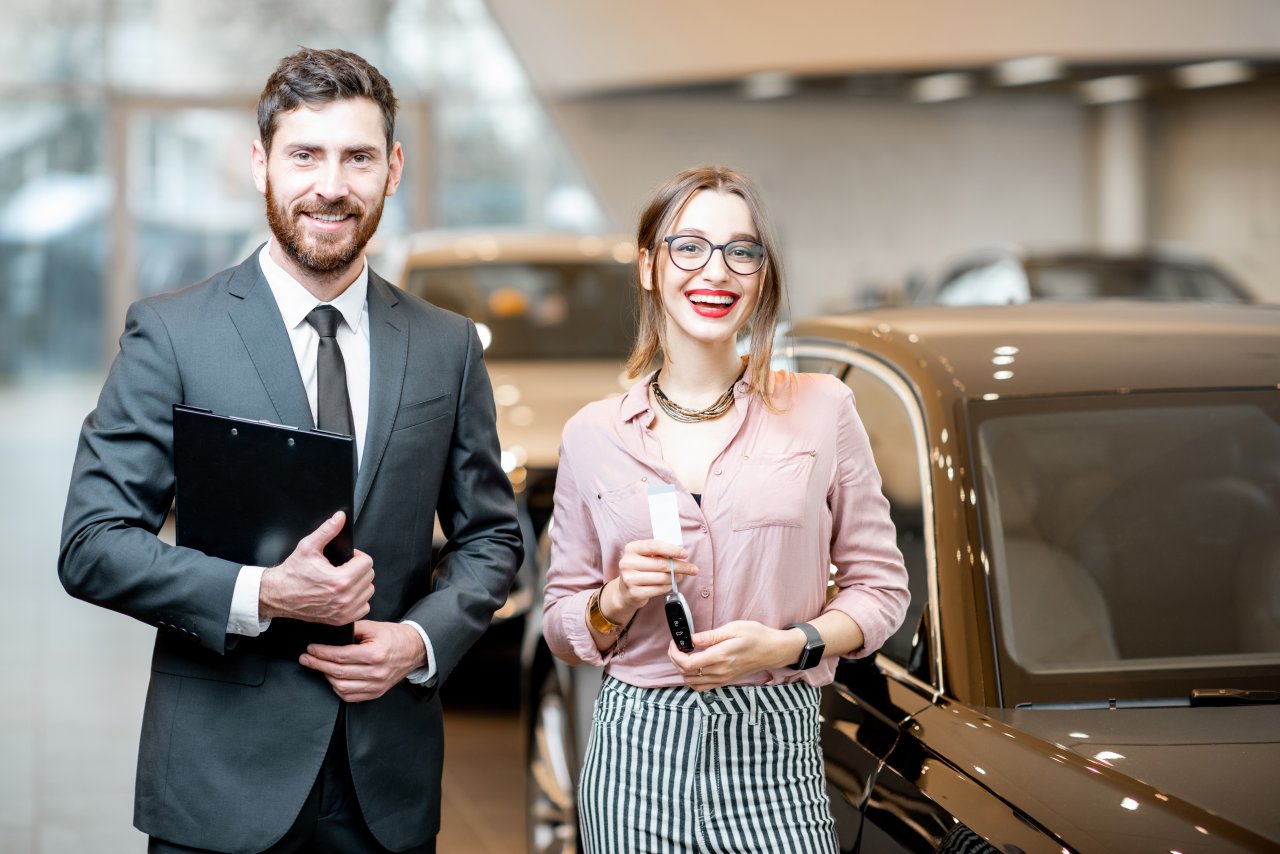 Leasing, kredyt czy wynajem długoterminowy — jak wybrać najlepszą formę finansowania auta? 2 Nowe auto bez dużego wkładu własnego — czy wynajem długoterminowy to dobre rozwiązanie?