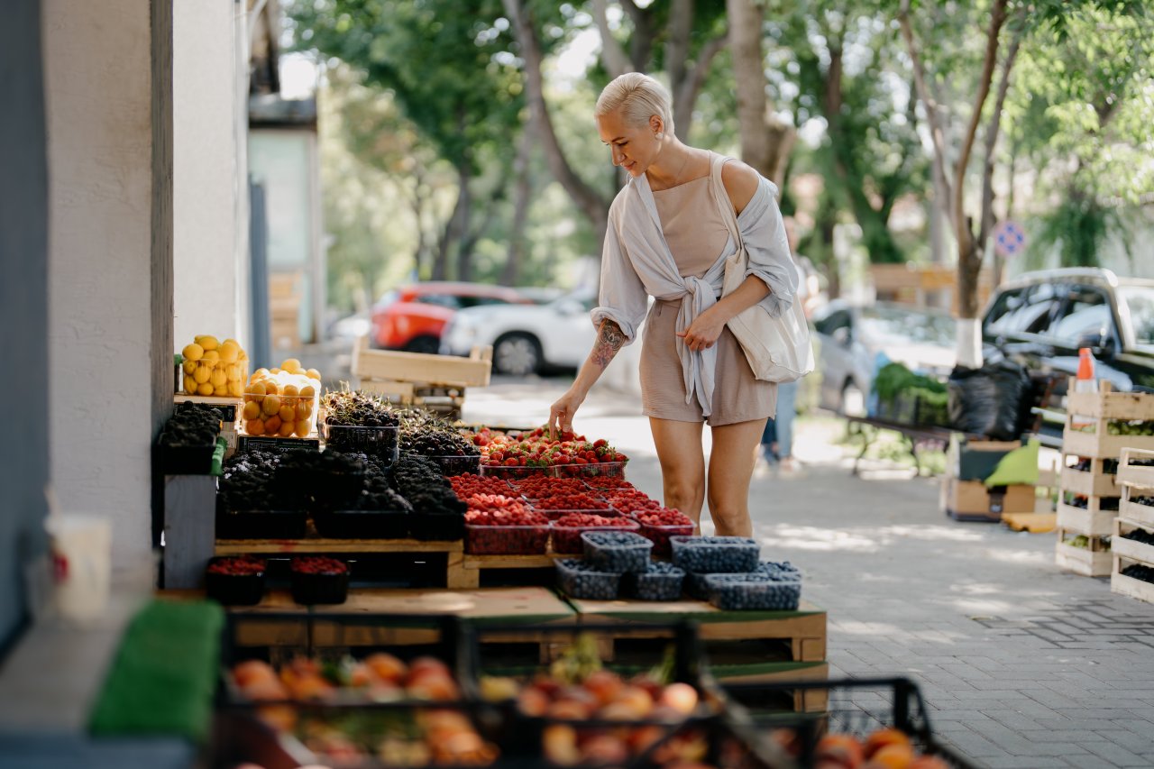 Jak wybrać model biznesowy na start: własna marka czy franczyza? 1 Sklep convenience jako pomysł na biznes — potrzeby klientów, lokalizacja i codzienna organizacja pracy